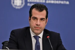 Θ. Πλεύρης: Συνταγματική η υποχρεωτική εγγραφή των ΜΚΟ στο Μητρώο του υπουργείου Μετανάστευσης