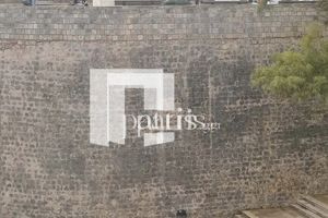 Πτώση 18χρονου από τα τείχη: Τον εντόπισαν περαστικοί