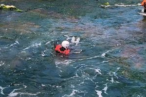 (ΦΩΤΟ – ΒΙΝΤΕΟ) Επιχείρηση διάσωσης στα παγωμένα νερά του Αλμυρού
