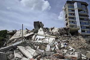 Αγωνία για τους αγνοούμενους και τους εγκλωβισμένους μετά τους σεισμούς στη Βενεζουέλα: Τραγικές ιστορίες στα ερείπια