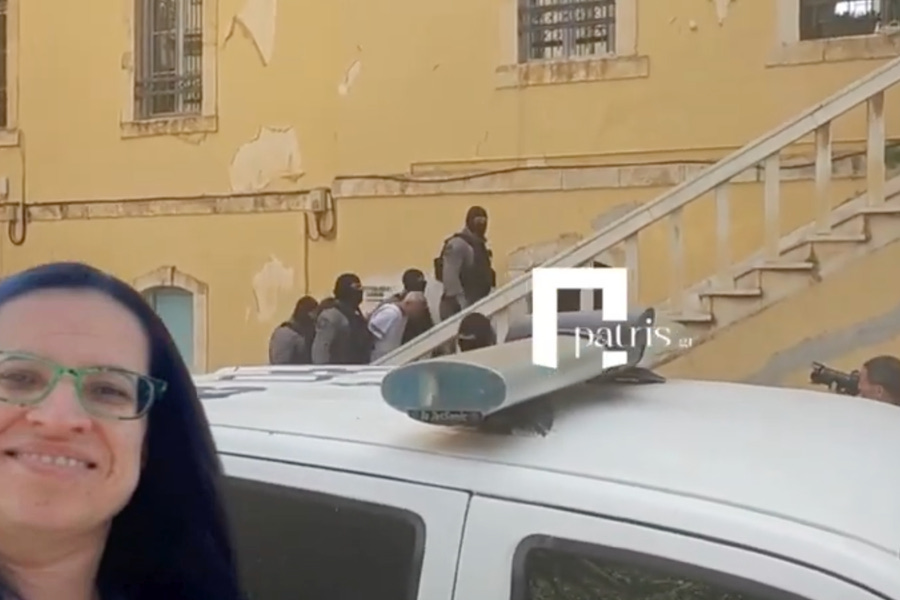 “Κάθαρμα”… Αποδοκιμάστηκε ο 43χρονος καθ’ ομολογία δολοφόνος της Σταυρούλας (vid, pics)