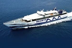 Απαγορεύτηκε ο απόπλους του Hyperspeed Jet 4 μετά από πρόσκρουση στο λιμάνι της Ραφήνας