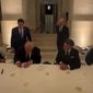 Ιράν: Ο Ιρανός πρόεδρος χαιρετίζει μια “ιστορική” συμφωνία με τις ΗΠΑ για να δοθεί τέλος στον πόλεμο