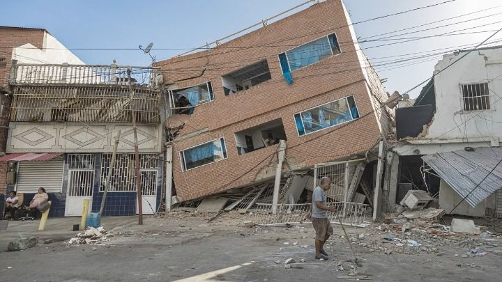Βενεζουέλα: Οι νεκροί πλησιάζουν τους 1.500, σχεδόν 200 κτίρια κατέρρευσαν εντελώς