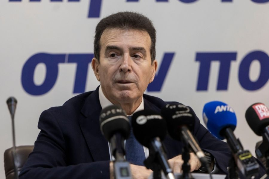 Χρυσοχοΐδης: Σε λίγες ημέρες θα λειτουργούν οι 300 κάμερες για τις παραβάσεις στα κόκκινα φανάρια