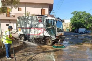Σε πλήρη δράση η καθαριότητα στο Ηράκλειο – Πλύσεις σε δρόμους, πλατείες και κάδους