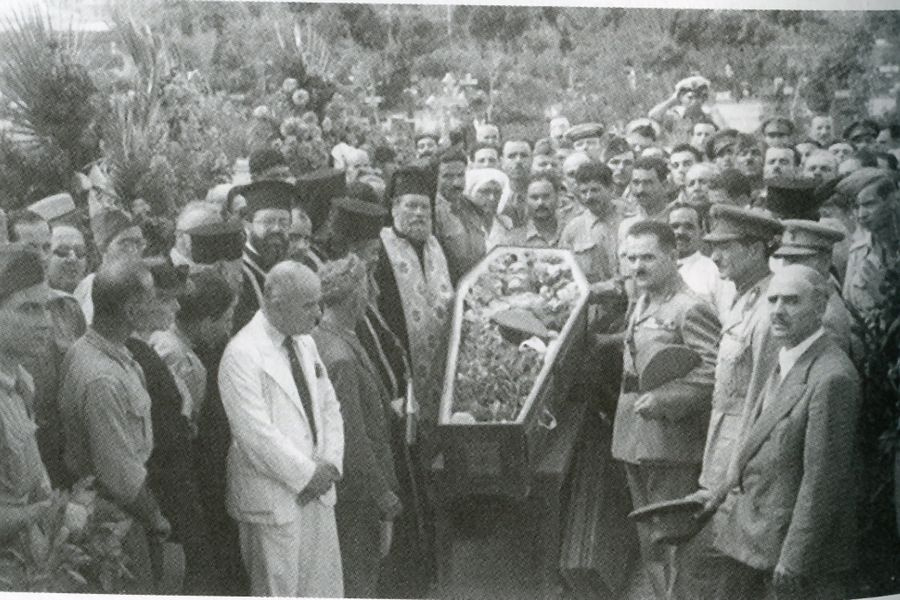 Σ’ εσένα ήρωα σεμνέ Δομαλαντώνη…