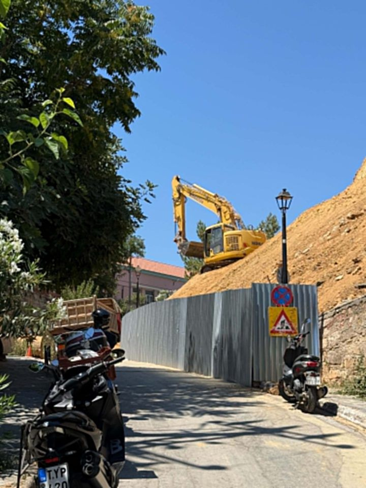 Ξεκίνησε η αποκατάσταση του εμβληματικού προμαχώνα του Αγ. Δημητρίου (φωτο)
