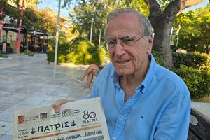 Πάνος Σόμπολος: “Γεννιέται ένα παιδί και του παίρνουν ως δώρο… όπλο, δε σταματάει έτσι η βεντέτα στην Κρήτη” – Ο “πατριάρχης” του αστυνομικού ρεπορτάζ στο patris.gr