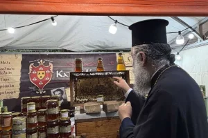 Ο Μητροπολίτης Ρεθύμνης στη 12η Γιορτή Κρητικής Διατροφής στο Ρέθυμνο