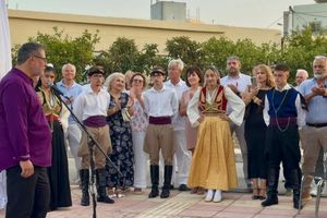 «Ένας δρόμος – η Οδός Αποδήμων Κρητών – και μια ελιά συνδέουν την Κρήτη με τα παιδιά της σε όλο τον κόσμο» (φωτο)