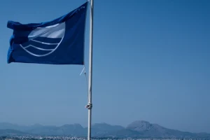 Οι 9 παραλίες που έχασαν τη Γαλάζια Σημαία – Οι λόγοι