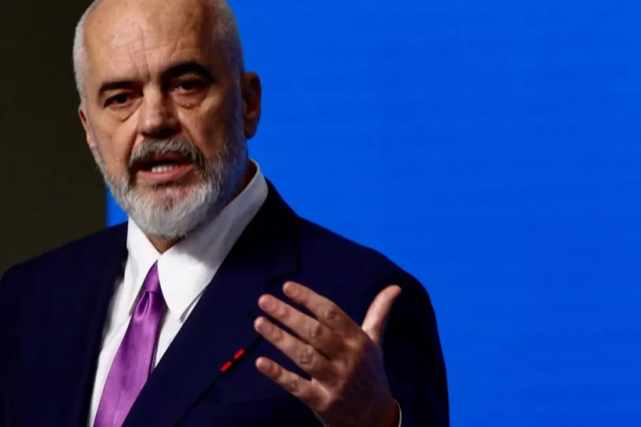 Αλβανία: Ο πρωθυπουργός Ράμα δηλώνει βέβαιος ότι το κράτος θα κερδίσει τη μάχη, μετά τα χθεσινοβραδινά βίαια επεισόδια