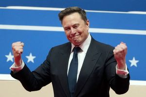 ‘Ελον Μασκ: Λέει «ναι» σε πρόταση 100 εκατ. δολαρίων για να γυριστεί η «Οδύσσεια» στα ελληνικά
