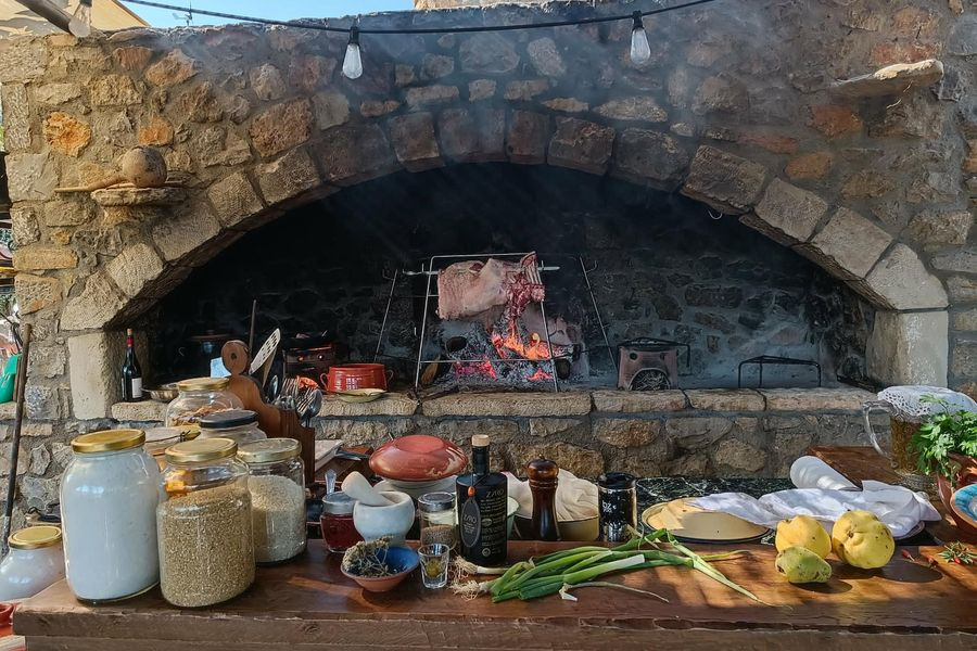 Γιατί το κρέας στην Κρήτη είναι τόσο νόστιμο – Οι «αθλητές» των βουνών και τα «μυστικά» των αρωματικών φυτών