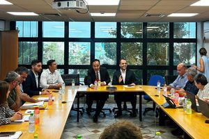 Ο Κωνσταντίνος Κεφαλογιάννης στην κρίσιμη συνάντηση με Παπαστεργίου και τους φορείς της Κρήτης για το Κτηματολόγιο