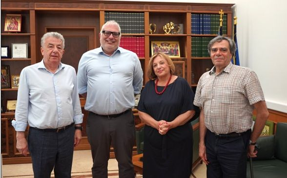 Συνάντηση Περιφερειάρχη με τον νέο Πρύτανη του Πολυτεχνείου Κρήτης και τον απερχόμενο Πρύτανη