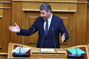 Ανδρουλάκης σε Μητσοτάκη: «Οι πολίτες χρειάζονται λύσεις για την ακρίβεια»