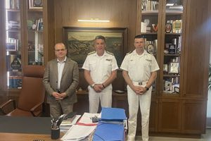 Η συνάντηση του Δημάρχου Ρεθύμνης με αξιωματούχους του Λιμενικού Σώματος