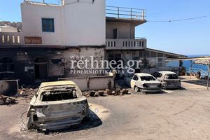 Τεράστιες καταστροφές στον Άγιο Παύλο – Στάχτη δεκάδες σπίτια και επιχειρήσεις
