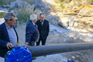 Στα Δικαστήρια για τη γεώτρηση στην Ιεράπετρα που έδινε νερό… στο φράγμα – Διπλός αγώνας του ΤΟΕΒ να γίνει άρση της σφράγισής της!