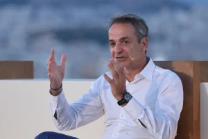 Μητσοτάκης: Μπορούμε να κερδίσουμε και τρίτη θητεία – Το κέντρο νικά τον λαϊκισμό με έργο και συνέπεια