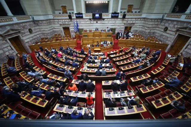 Συνταγματική Αναθεώρηση: Κανένα άρθρο δεν συγκέντρωσε ”180” στην ψηφοφορία