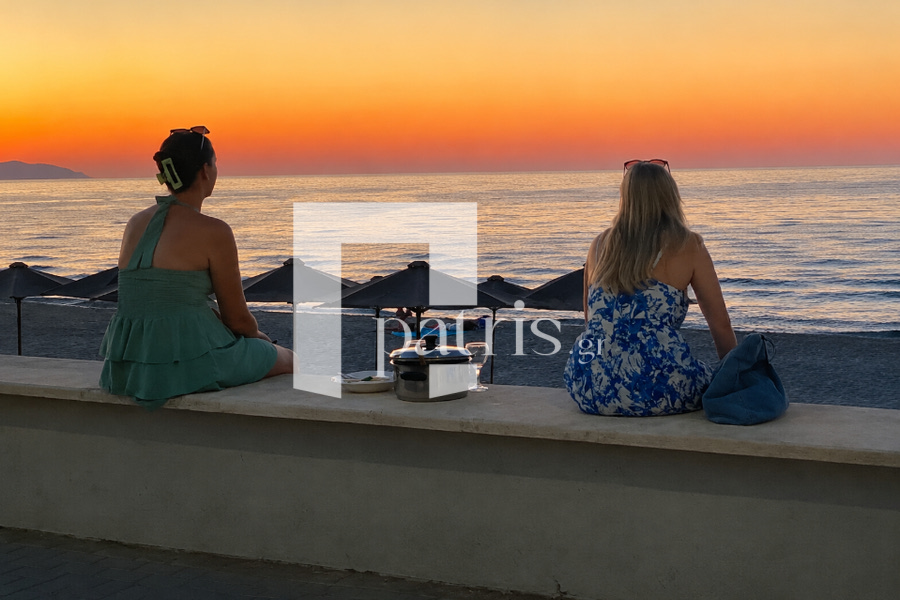Δείπνο με… κατσαρόλα και φόντο το ηλιοβασίλεμα: Η ακρίβεια αλλάζει το πρόσωπο του τουρισμού στην Κρήτη