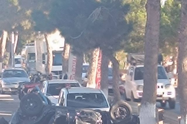 Βίντεο σοκ από το τροχαίο στη Χερσόνησο – Η στιγμή που το ΙΧ «πετάει» στον αέρα και συγκρούεται με δέντρο