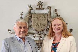 Με την Πρέσβη της Αυστραλίας συναντήθηκε ο πρόεδρος της Συνομοσπονδίας Κρητικών Συλλόγων Αυστραλίας και Νέας Ζηλανδίας