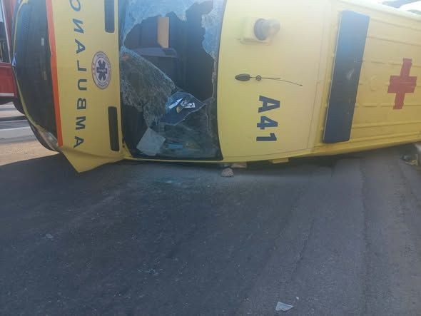 Γιατί ντελαπάρει τόσο εύκολα ένα ασθενοφόρο; – Το τροχαίο κι ο νεκρός ενώ γινόταν ΚΑΡΠΑ