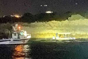 Χαλκιδική: Ανατροπή τουριστικής λέμβου – Αίσιο τέλος στην περιπέτεια των τεσσάρων επιβατών