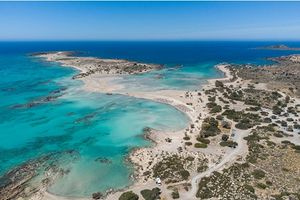 Ελαφονήσι: Ο εξωτικός ροζ παράδεισος της Κρήτης