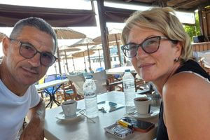 «Αν είναι να πεθάνουμε, θα πεθάνουμε μαζί»: Πώς περιγράφει τις σκηνές πανικού η σύζυγος του Σέρβου
