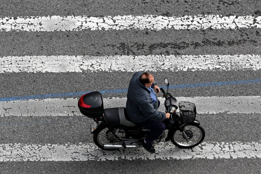 Νέος ΚΟΚ: Πάνω από 2.490 παραβάσεις για μη χρήση κράνους σε μία εβδομάδα
