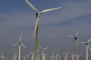 Η Κίνα προωθεί την ανάπτυξη των ανανεώσιμων πηγών ενέργειας στο πλαίσιο του 15ου Πενταετούς Προγράμματος