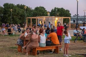 Σημείο συνάντησης και δροσιάς τα αναψυκτήρια στα Ενετικά Τείχη του Ηρακλείου