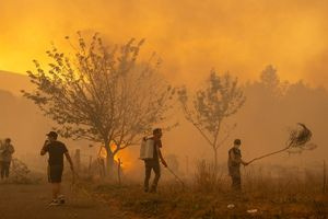 Ισπανία: Πυρκαγιές «εκτός ελέγχου» γύρω από τη Μαδρίτη