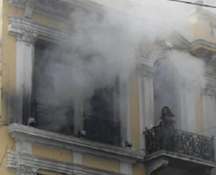 Με τι στοιχεία “δένει” η ΕΛΑΣ τους δύο 42χρονους που συνελήφθησαν και την 46χρονη γυναίκα για τον εμπρησμό της Μαρφίν