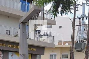 Συναγερμός στη Λεωφόρο Δημοκρατίας: Έσπασε η ταμπέλα ακριβώς στο ίδιο σημείο που είχε πέσει το φονικό πεύκο (pics)