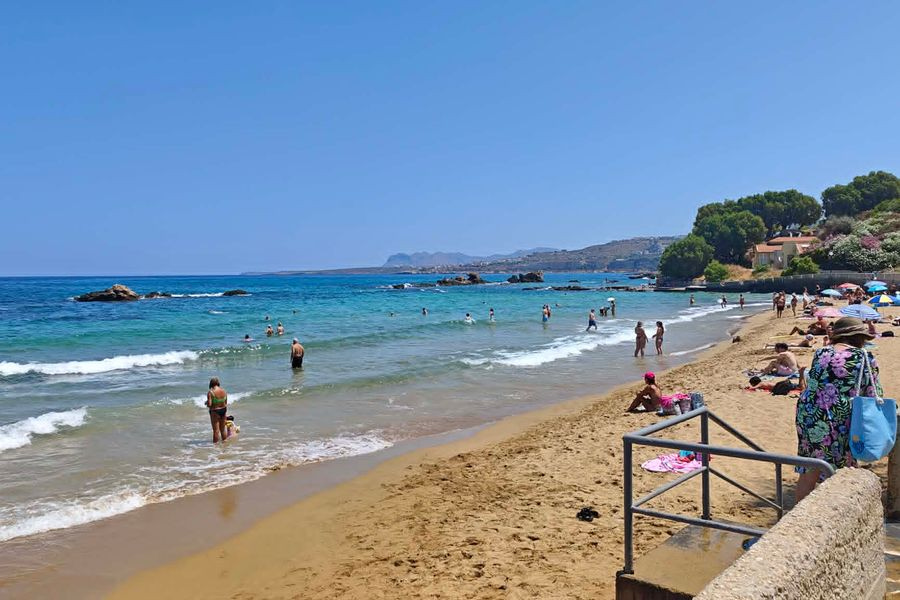 Άνδρας έχασε τη ζωή του στην παραλία του Κουμ Καπί! Νέα έκκληση για ναυαγοσώστη στην παραλία (φωτο)