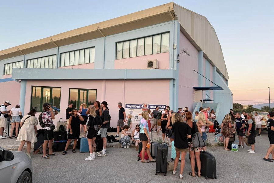 Στο Κλειστό Γυμναστήριο του Δήμου Φαιστού φιλοξενούνται κάτοικοι και επισκέπτες που απομακρύνθηκαν από την Αγία Γαλήνη – φωτογραφίες