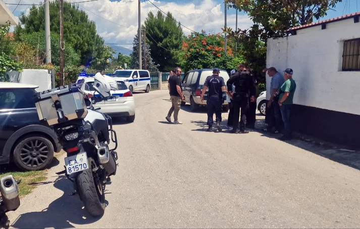 Αίγιο: Η πιο κρίσιμη εβδομάδα για τη διπλή δολοφονία – Τα ίχνη αίματος και η εύθραυστη ψυχολογική κατάσταση της 54χρονης