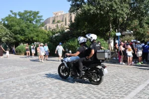 Προφυλακιστέος ο 60χρονος που επιτέθηκε με μαχαίρι σε Αμερικανούς τουρίστες στην Ακρόπολη