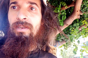 Το δράμα ενός Κούρδου στο patris.gr: “Είμαι όμηρος στην Ευρώπη και δεν μπορώ να φύγω…” – Ο Anwar Nillufary επί 12 χρόνια διαμαρτύρεται έξω από τον ΟΗΕ στην Αθήνα