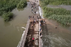 Συρία: Πρόσκρουση πορθμείου σε γέφυρα στον ποταμό Ευφράτη