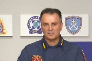 Βαθρακογιάννης: “Συνθήκες μηδενικής ορατότητας από τους ανέμους και τους καπνούς”
