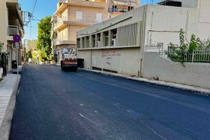 Συνεχίζονται οι εργασίες φρεζαρίσματος και ασφαλτόστρωσης στη Θέρισο