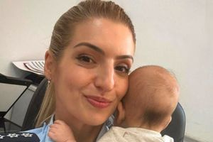 Αστυνομικός σε χρέη… babysitter – Κράτησε το μωρό μέχρι να βγάλει η μητέρα του διαβατήριο