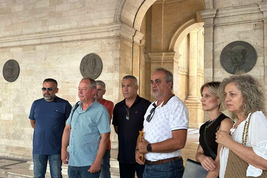 Δομή μεταναστών στους Αθανάτους: Η επιμονή του Υπουργείου, η επιμονή των κατοίκων και η αναζήτηση “συμμάχων” στην Αυτοδιοίκηση! (vid)